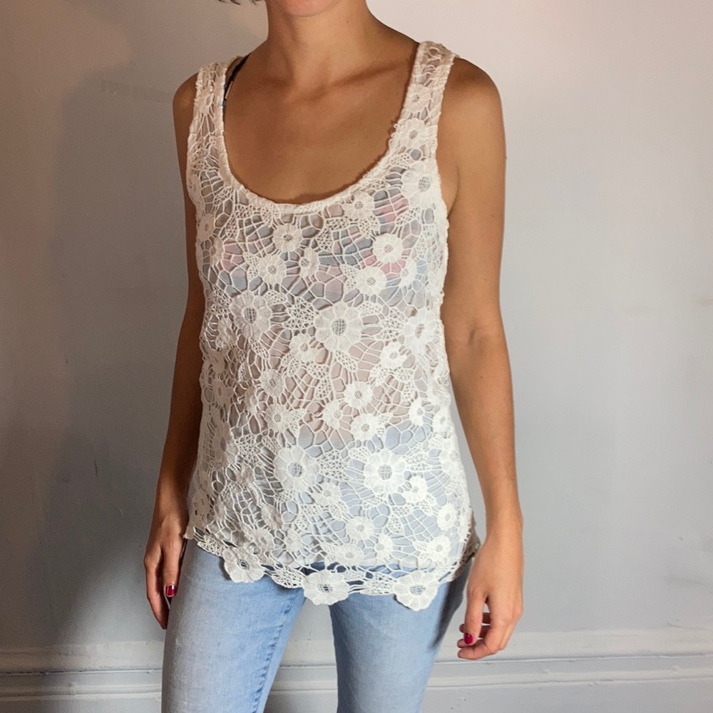 🌿3FOR33$🌿White lace tank top